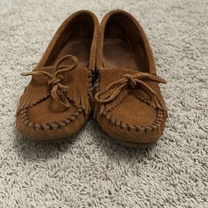 Minnetonka moccasins size 8